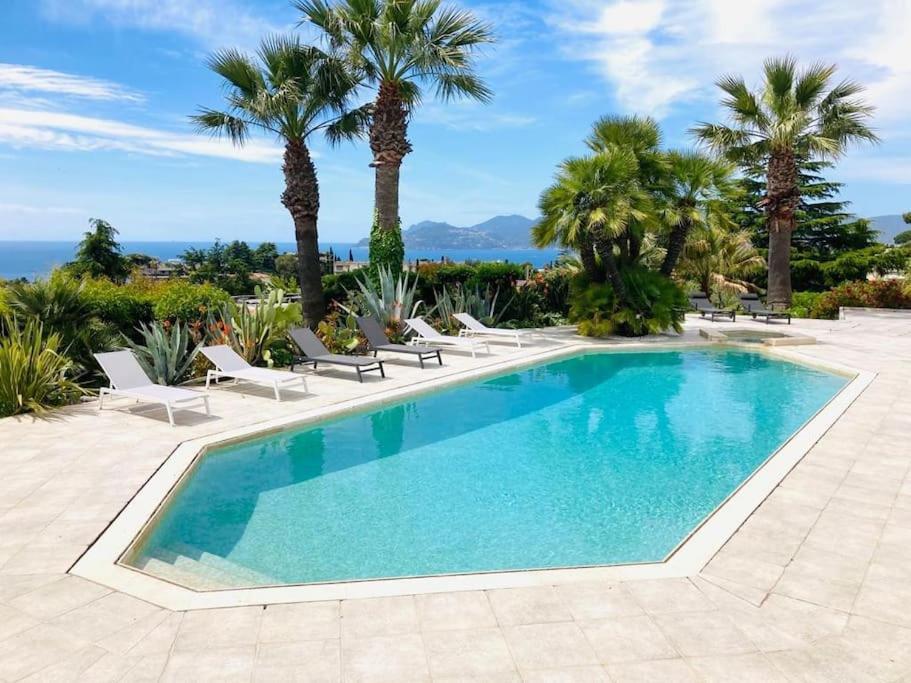 Villa Vue Mer Avec Piscine Au Calme Cannes Extérieur photo